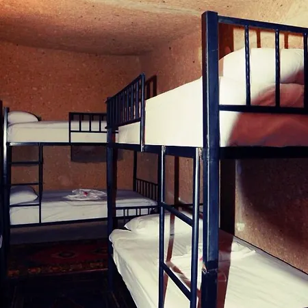 Ali's - Hotel *